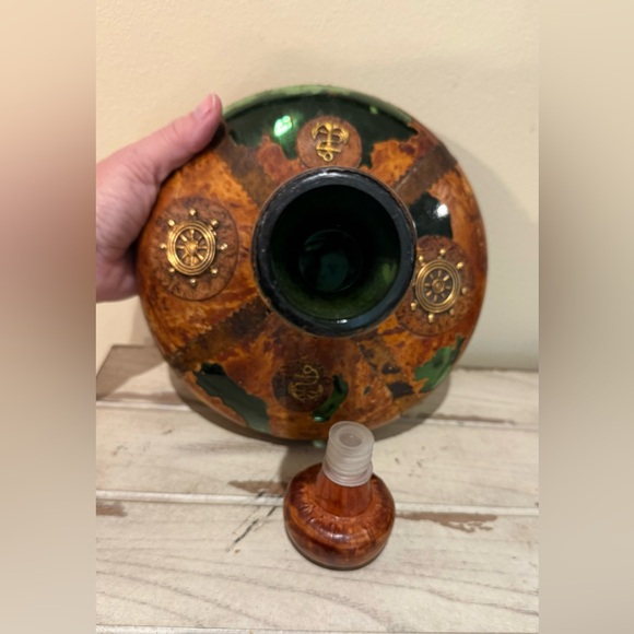 Vtg Leather Ship Decanter Italy Brass Anchor Ship's Captains Wheel Barware - Picture 6 of 9